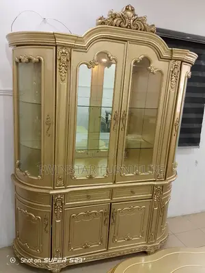 New Modern Luxury Royal Golden Wine Bar