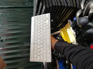 Apple Bluetooth Keyboard