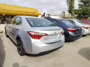 Toyota Corolla 2015 Silver