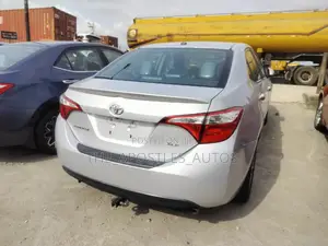 Toyota Corolla 2016 Silver