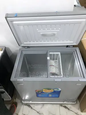 Polystar 200l Chest Frrezer With Top Glass Door Light