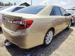 Toyota Camry 2014 Gold