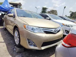 Toyota Camry 2014 Gold