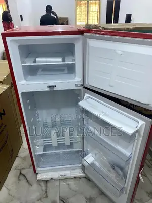 Hisense 204 Liters Double Door Refrigerator With Dispenser