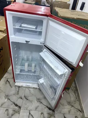 Hisense 204 Liters Double Door Refrigerator With Dispenser