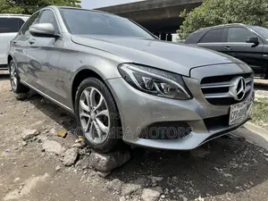 Mercedes-Benz C300 2016 Gray