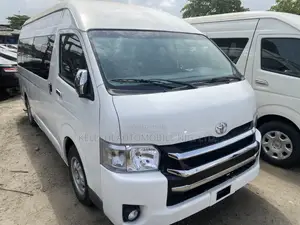 Toyota HiAce 2017 White