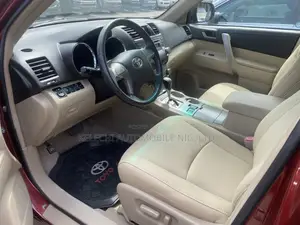 Toyota Highlander Sport 2010 Red