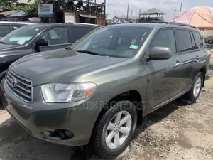 Toyota Highlander 2010 Green