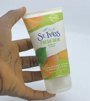 St. Ives Fresh Skin Apricot Scrub Tube