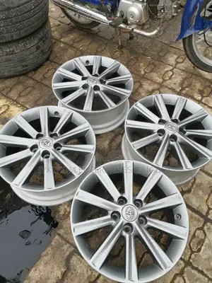 Toyota Camry 2013 17 Rim