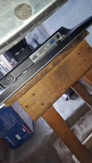 Very Neat London Used Hp 19inches Monitor