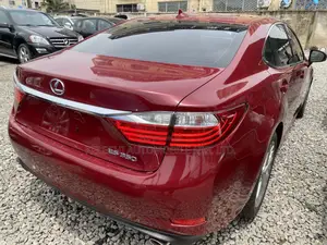 Lexus ES 2014 Red