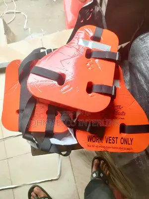 3 Picking Life Jacket