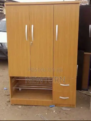 Good Quality of 3 Doors Wardrobe.