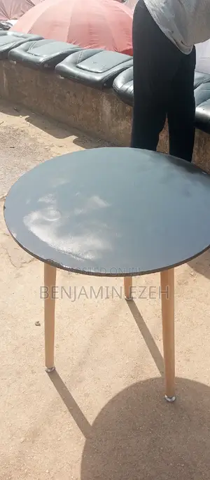 Round Table