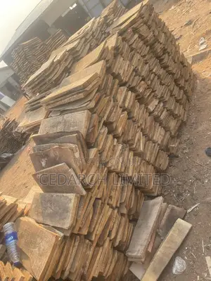 Wood Pallets for Laying Blocks