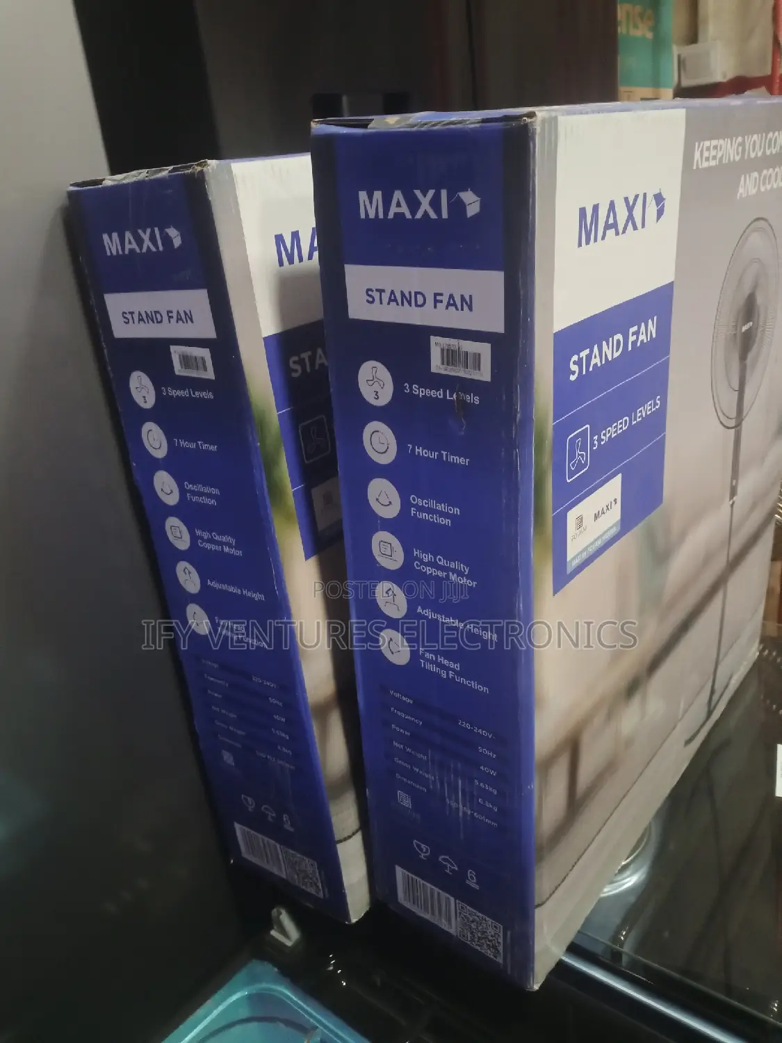 Maxi Adjustable Height Floor Fan.