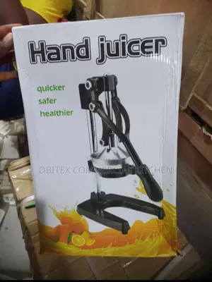 Manual Orange Juicer Machine Is Available for Sale
