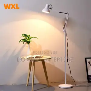 Adjustable Standing Light