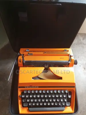 Triumph Junior Manual Semi Standard Typewriter