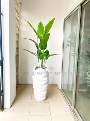 Fiberglass Pot/Artificial Plant Combo | Wholesalers Wanted