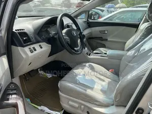 Toyota Venza V6 AWD 2011 Silver