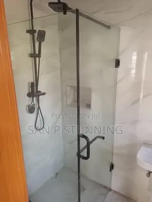 L Shape Hinge Shower for Small Space