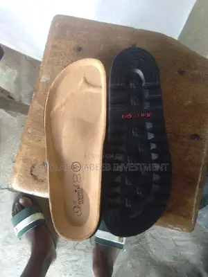 Footwears/Palm Wears