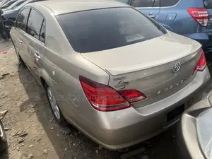 Toyota Avalon 2006 Gold