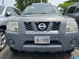 Nissan Xterra 2006 Gray