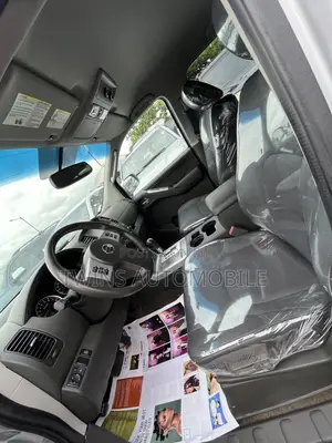 Nissan Pathfinder 2011 Silver