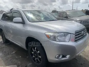Toyota Highlander 2010 Silver