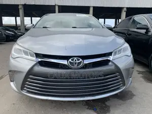 Toyota Camry 2017 Silver