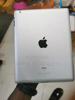 Apple iPad 2 Wi-Fi 16 GB Gray