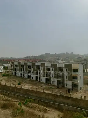 4bdrm Townhouse/Terrace in Apo District for sale