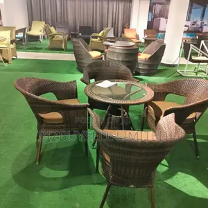 4 Seaters Indoor and Outdoor Rathern Dining Table.