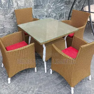 4 Seaters Indoor and Outdoor Rathern Dining Table.