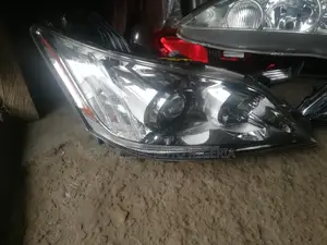 Head Light Es350 2008