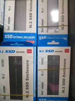 M. 2 SSD Encloure Adapter Reader