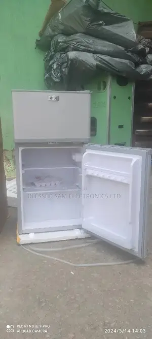 Lg Double Door Fridge 110l Fast Freezing With Ice Maker 2yrs