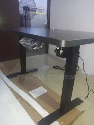 Electric Height Adjustable Table