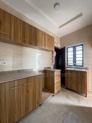 Furnished 3bdrm Block of Flats in Surulere for rent