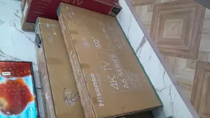 Hisense Smart Tv 50" Inches Tv