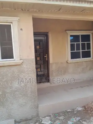 1bdrm Block of Flats in Mercy, Offa for rent
