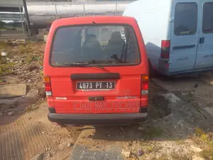 Suzuki Every 2005 Red