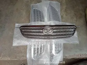 Front Grille Toyota Corolla 2003 2005 2007
