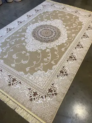 Modern Thick Quality Persian Centre Rug