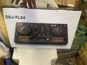 Pioneer DJ DDJ-FLX4 Portable 2-Channel Rekordbox