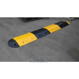7m Rubber Traffic Speed Breaker Bump Hump With End Caps